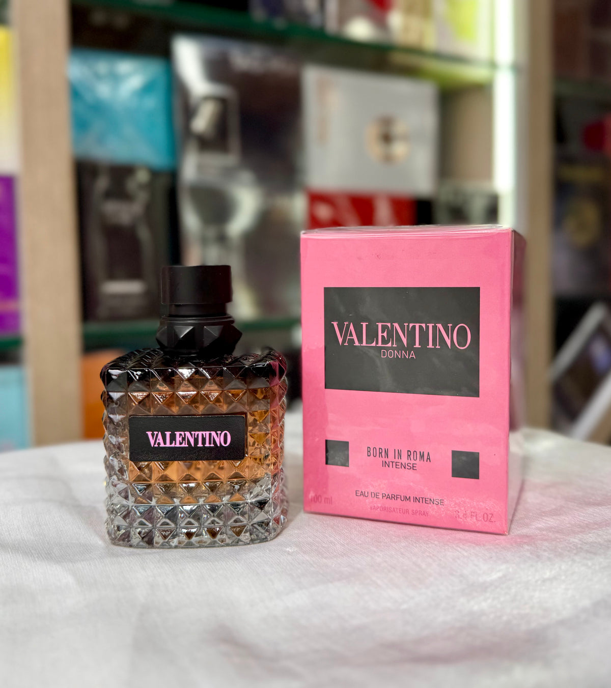 Donna Born in Roma Intense de Valentino